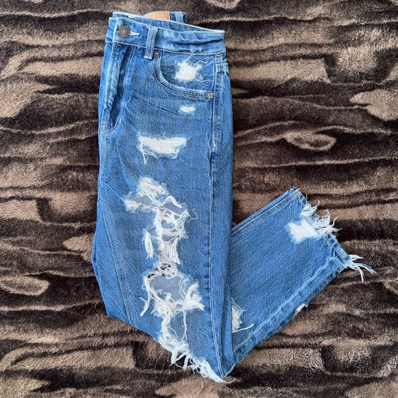 American Eagle Ripped Mom Jean - Picture 2 of 12